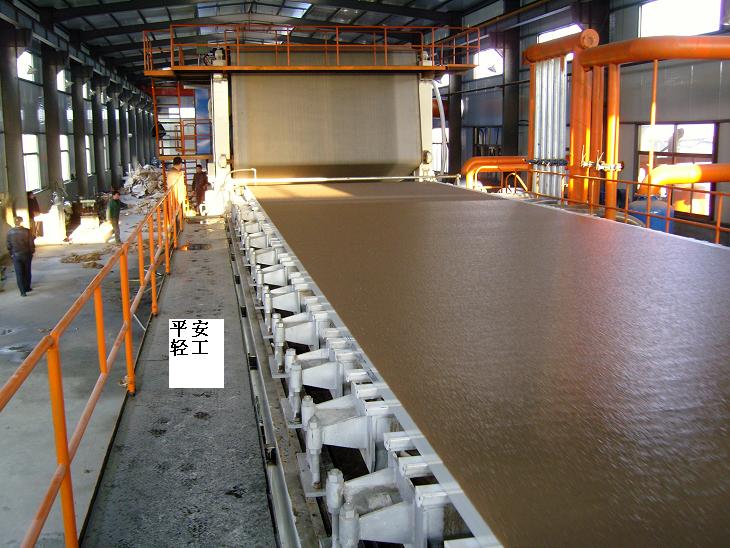 2008年2月，阜寧興峰成功出紙